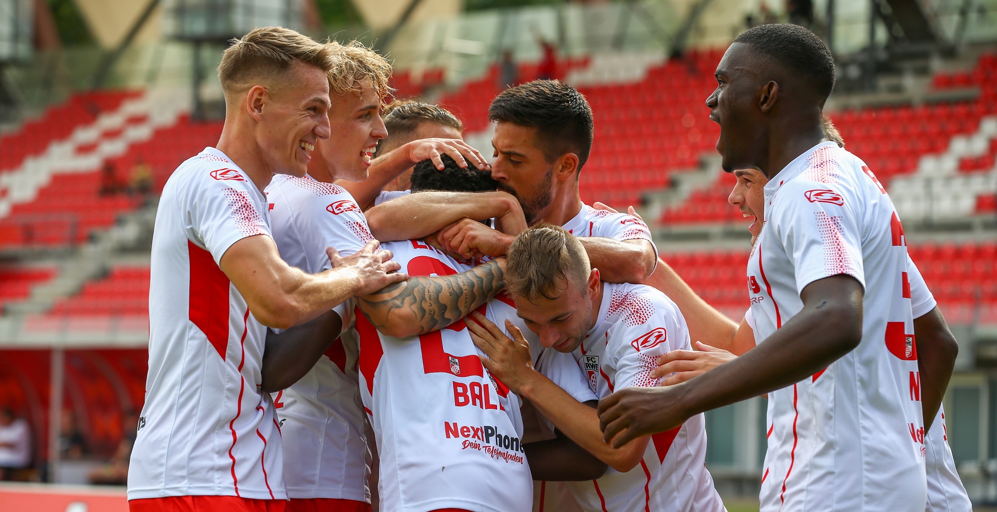 14.8.2022--FC-Rot-Weiss-Erfurt---SV-Lichtenberg-47-5-0_13.jpg