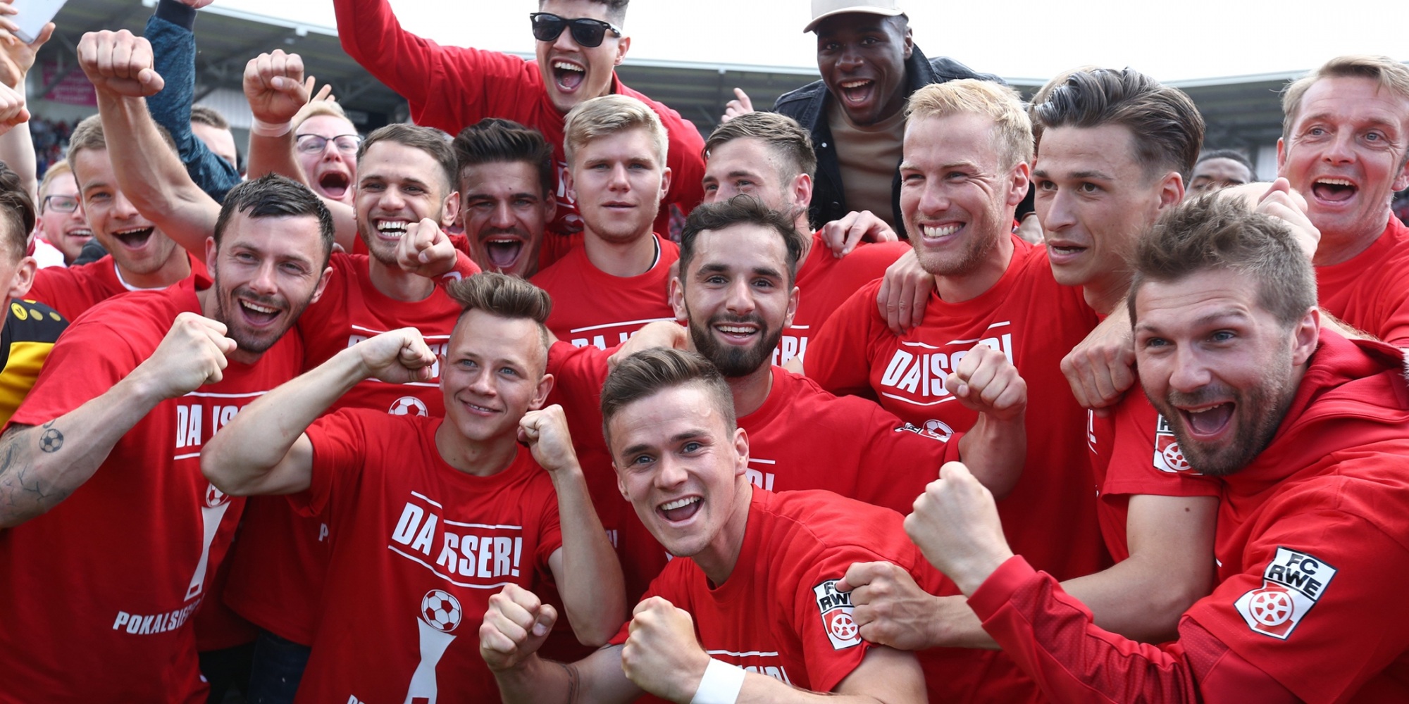 Offizielles des FC RotWeiß Erfurt Thüringens Nummer 1 FC Rot Weiß Erfurt Offizielles des FC RotWeiß Erfurt Thüringens Nummer 1 FC Rot Weiß Erfurt