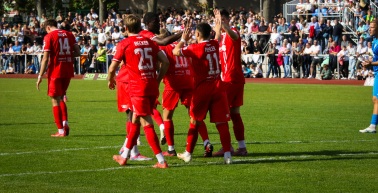 Souverän ins Viertelfinale: Rot-Weiß gewinnt 5:0 in Heiligenstadt