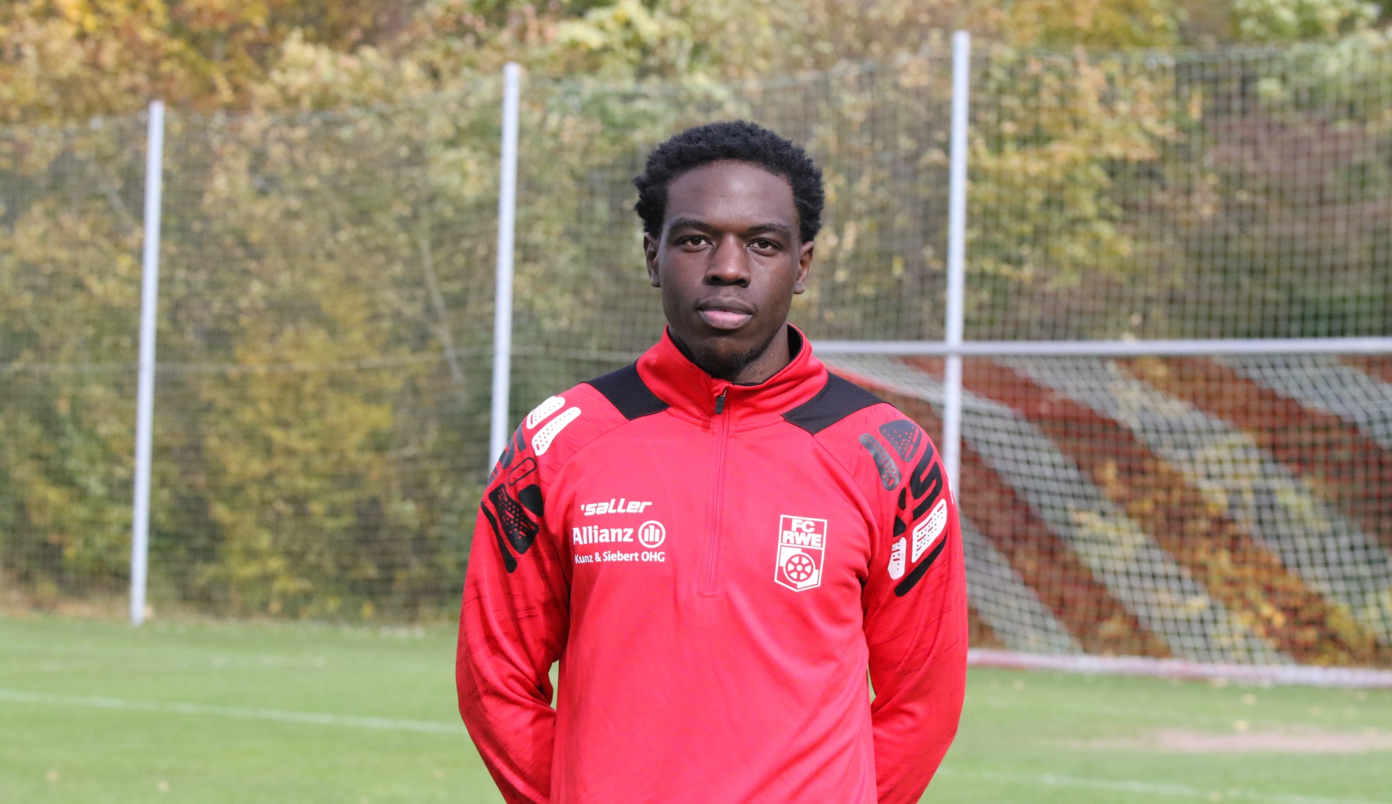 FC Rot-Weiß Erfurt verpflichtet Nathan Fuakala Aktuelle News - FC Rot ...