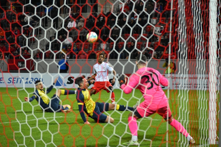 18. SPTG. FC ROT-WEISS ERFURT - FSV 63 LUCKENWALDE 