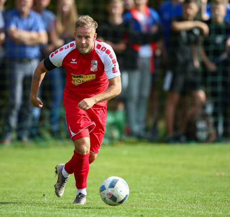 Achtelfinale Thüringenpokal Büßleben - Rot-Weiß Erfurt