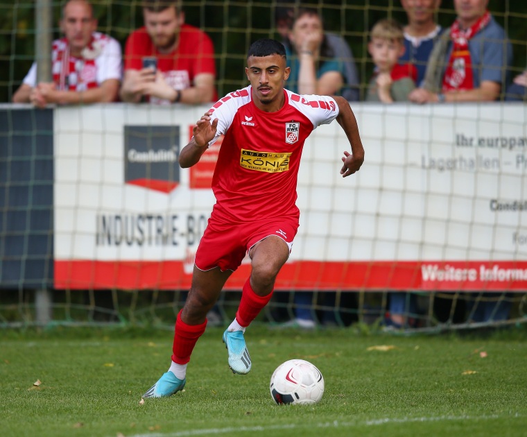 Achtelfinale Thüringenpokal Büßleben - Rot-Weiß Erfurt