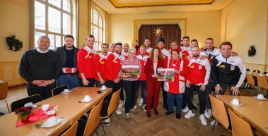 FC Rot-Weiß Erfurt zu Besuch beim Restaurant des Herzens