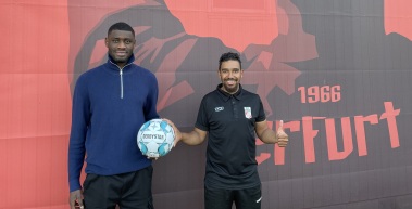 Aaron Manu verstärkt den FC Rot-Weiß Erfurt