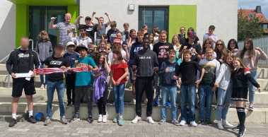 Die Fanszene und der FC Rot-Weiß Erfurt verteilen Freikarten