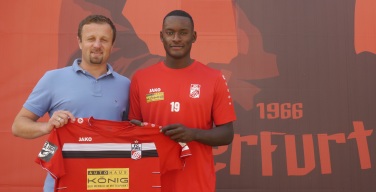 Merveille Biankadi unterschreibt beim RWE